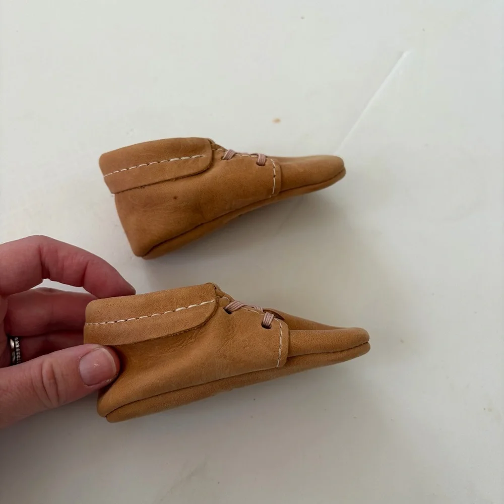 NEW ⭐️ freshly picked cedar oxford baby shoe size 2 baby moccasins